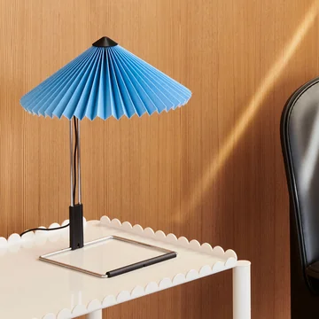 Matin LED bordlampe S, rolig blå / spejl fra HAY