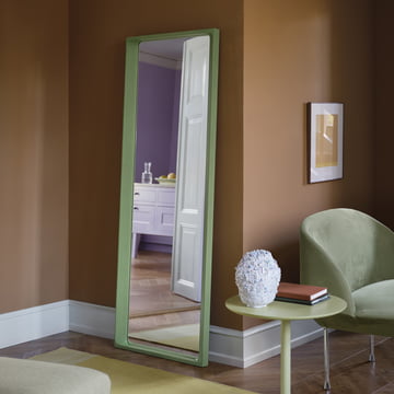 Arced spejl, 170 x 61 cm, lysegrøn fra Muuto