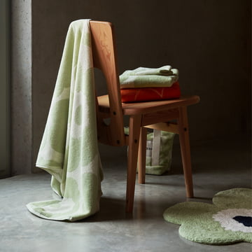 Marimekko - Unikko badehåndklæde, råhvid / salvie
