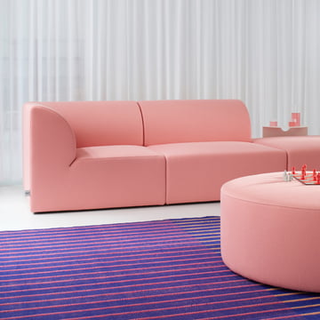 OUT genstande fra vore dage - Weber 01 2. 5-personers sofa, pink (Vidar 4 0622 fra Kvadrat)