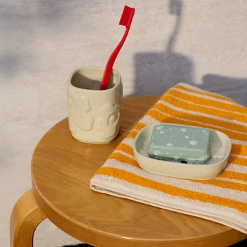 Marimekko - Raide badehåndklæde, sahram gul/creme, Unikko badeværelsestilbehørssæt