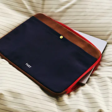 HAY - Multi Laptop Cover, 34,5 x 26 cm, midnatsblå multi
