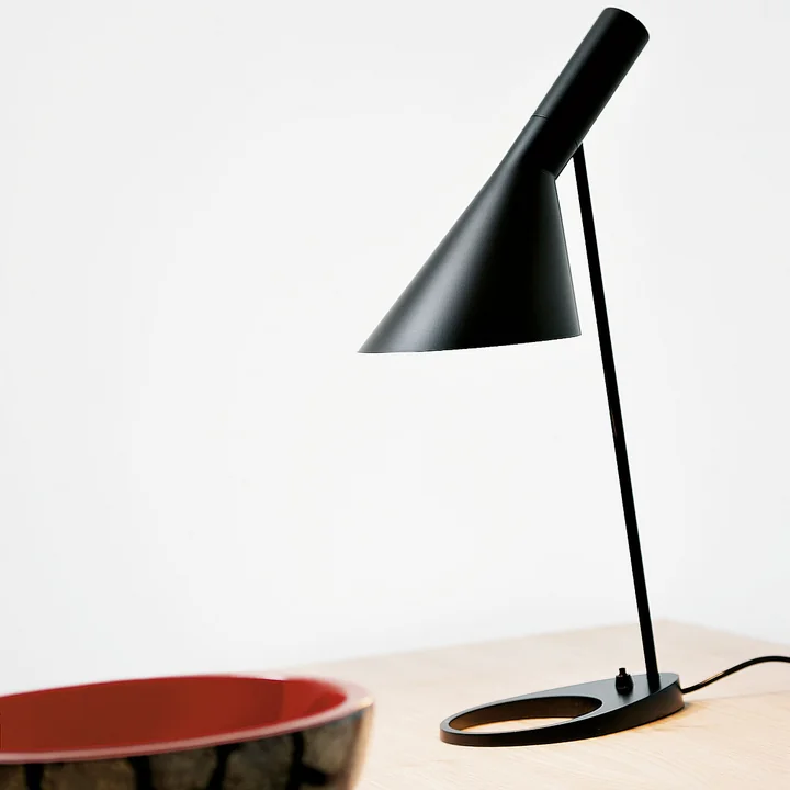 Louis Poulsen - AJ Bordlampe