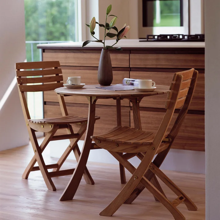 Robust og stilfuld: Skagerak Vendia bord og stole