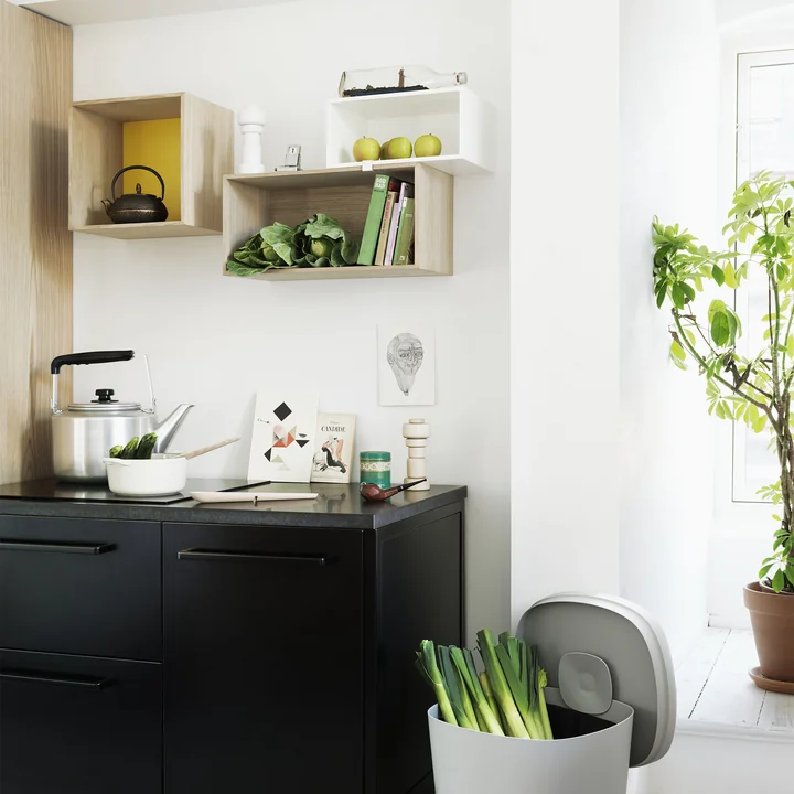 Muuto - Mini Stacked reolsystem, køkkenstemning