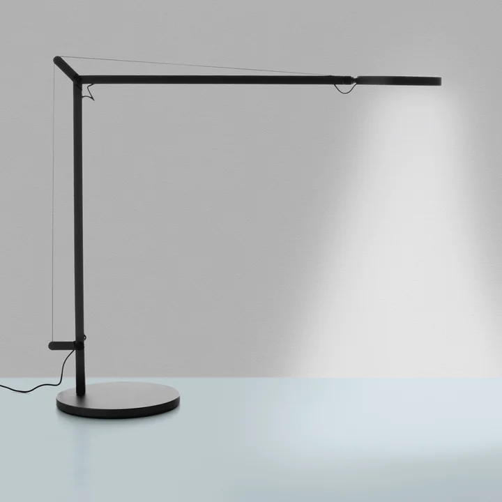 Demetra bordlampe fra Artemide