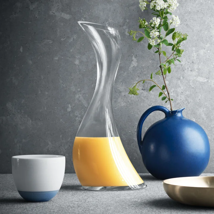 Cobra karaffel af Georg Jensen lavet af glas