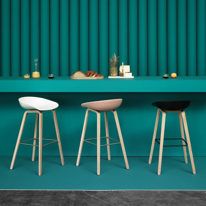 About A Stool AAS 32 fra HAY