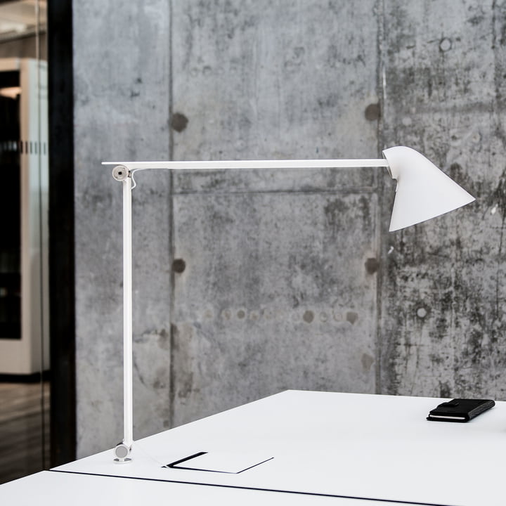 NJP bordlampe med pin-vedhæftning