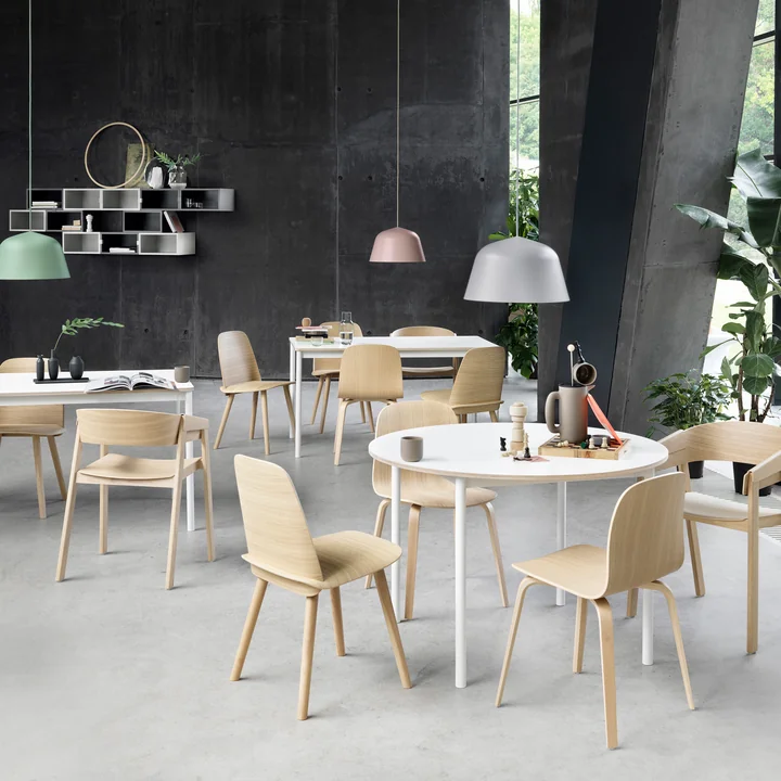 Muuto Base spisebord med stole