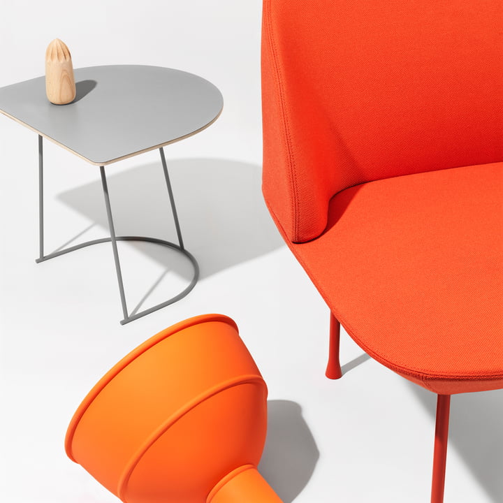 Unfold pendel fra Muuto i orange