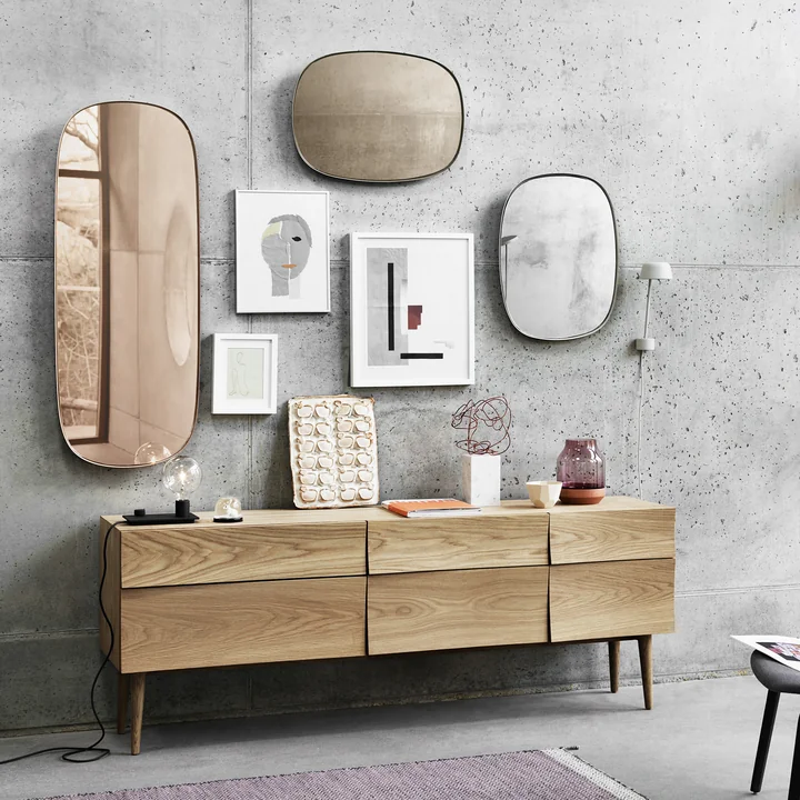Det Framed Mirror i stort og lille