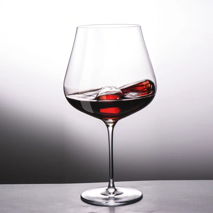 Rødvinsglas med en glaskaraffel