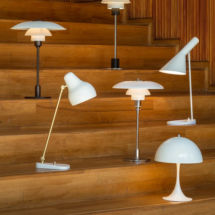 Hvide designer bordlamper af Louis Poulsen