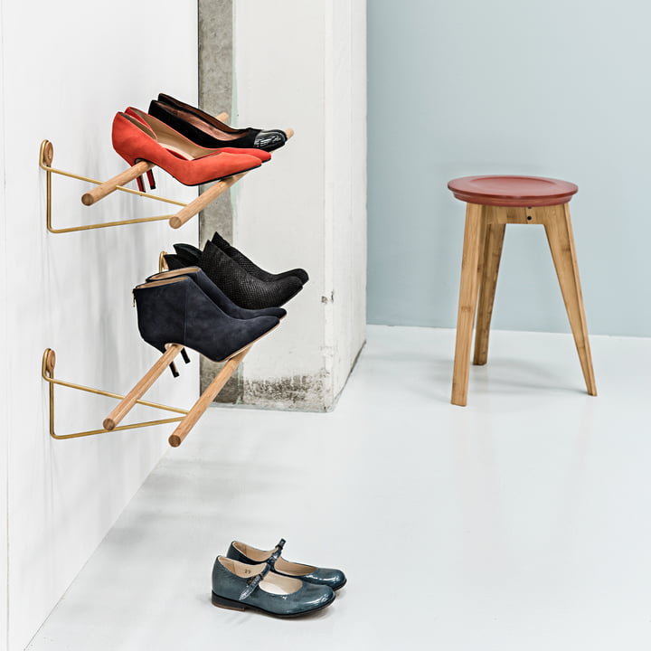 Shoe Rack og knapskammel fra We Do Wood