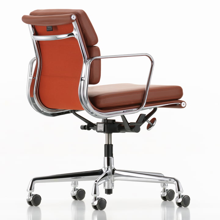 Soft Pad Chair EA 217 fra Vitra