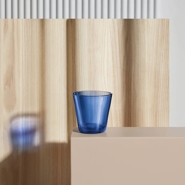 Kartio krus fra Iittala i ultramarinblå