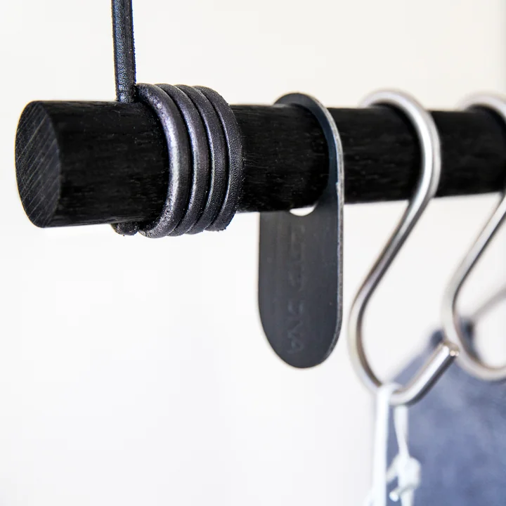 Wall Swing garderobe fra Lind DNA