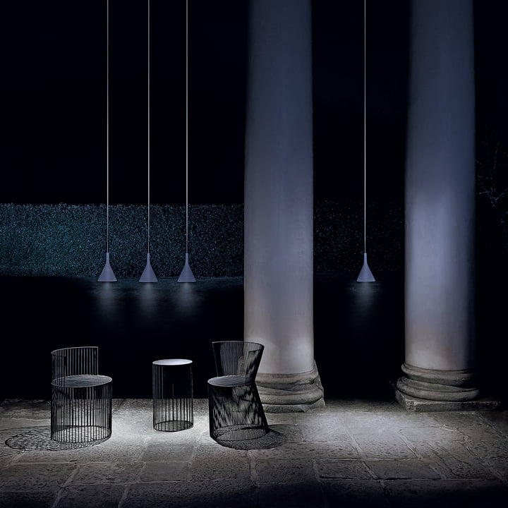Foscarini – Aplomb LED-udendørslampen ophængt på række