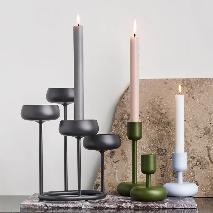 Iittala - Nappula stearinlys indehaveren 4-bevæbnet, mørk grå med andre Nappula lysestager