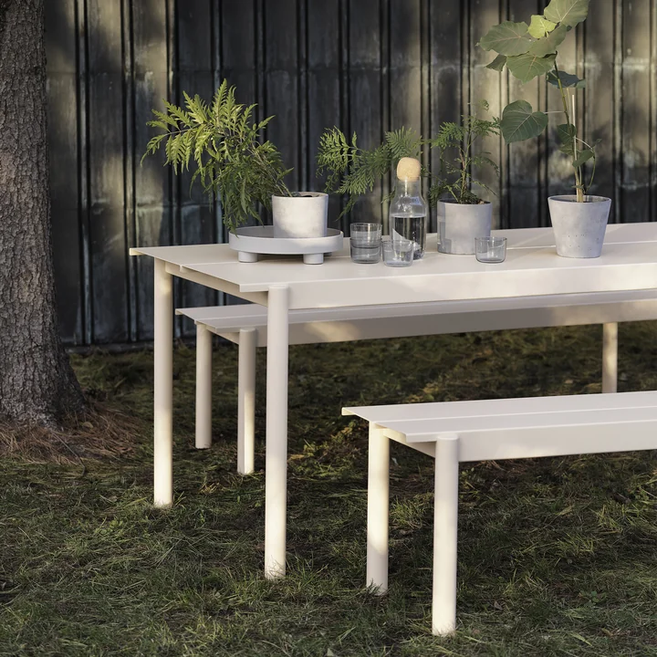 Linear Steel stålbænk og bord i hvid fra Muuto