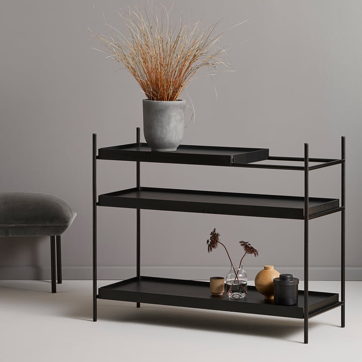 Tray Shelf lav fra Woud i sortlakeret eg / sort