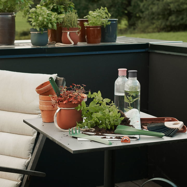 Green-It haveredskab med Drink-It vandflaske fra Rig-Tig by Stelton