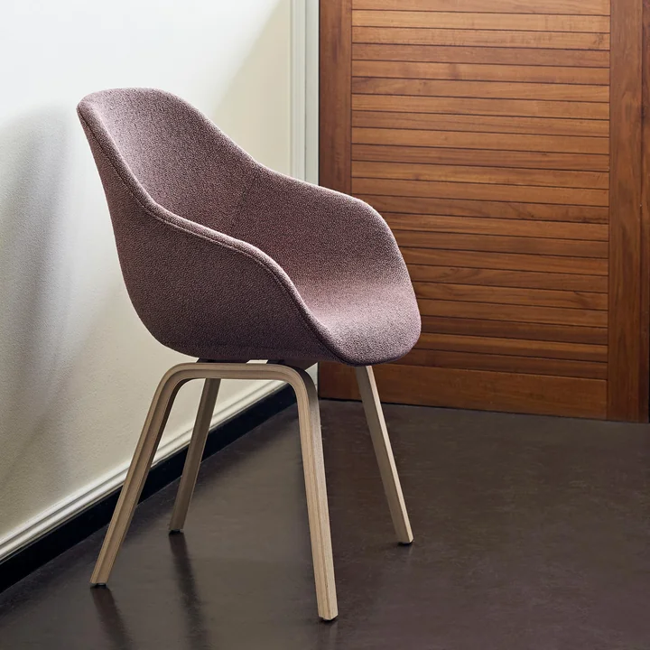 About A Chair AAC 123 i matlakeret eg / Olavi af HAY 12 af HAY