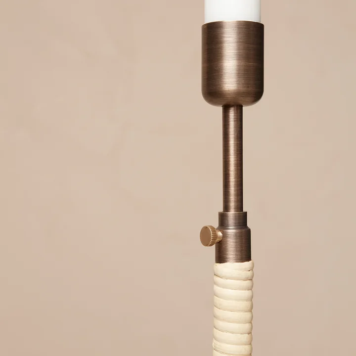 Duca lysestage, messing poleret af Audo i detaljer
