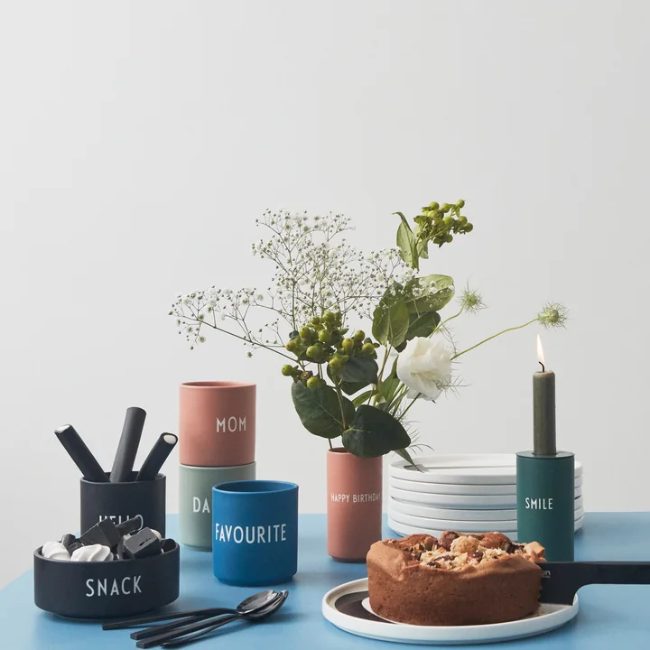AJ Favourite porcelænsvaser, krus og snackskåle fra Design Letters