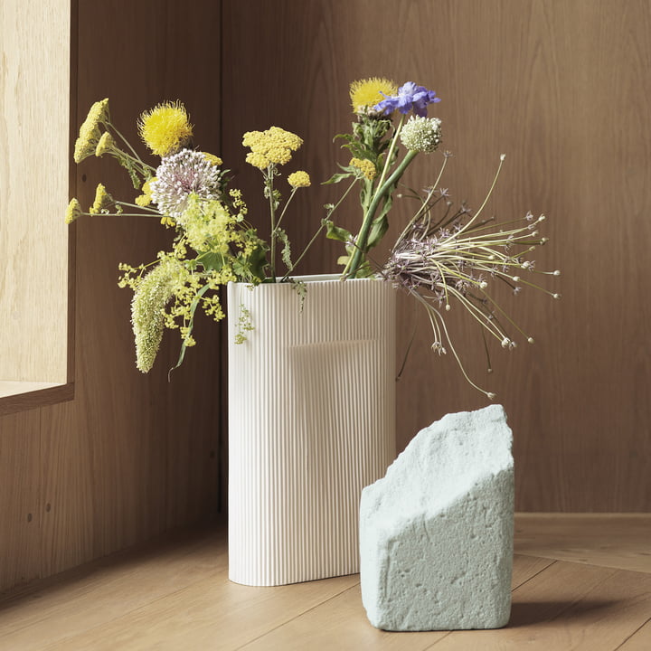 Ridge vase af Muuto i off-white