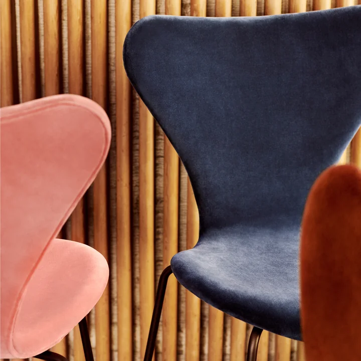 Series 7 Velvet Edition stol af Fritz Hansen