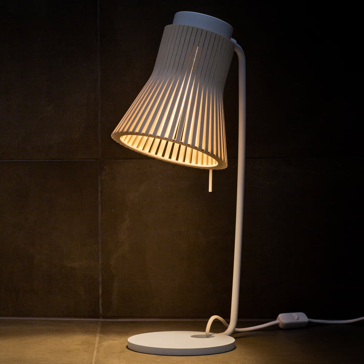 Petite 4620 bordlampe fra Secto