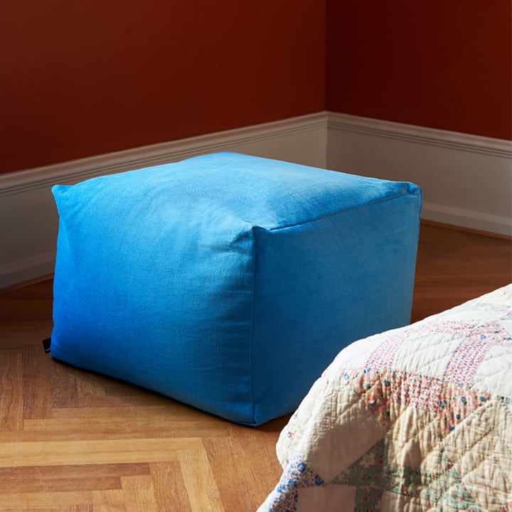 Varer Pouf af Hay i persian blue