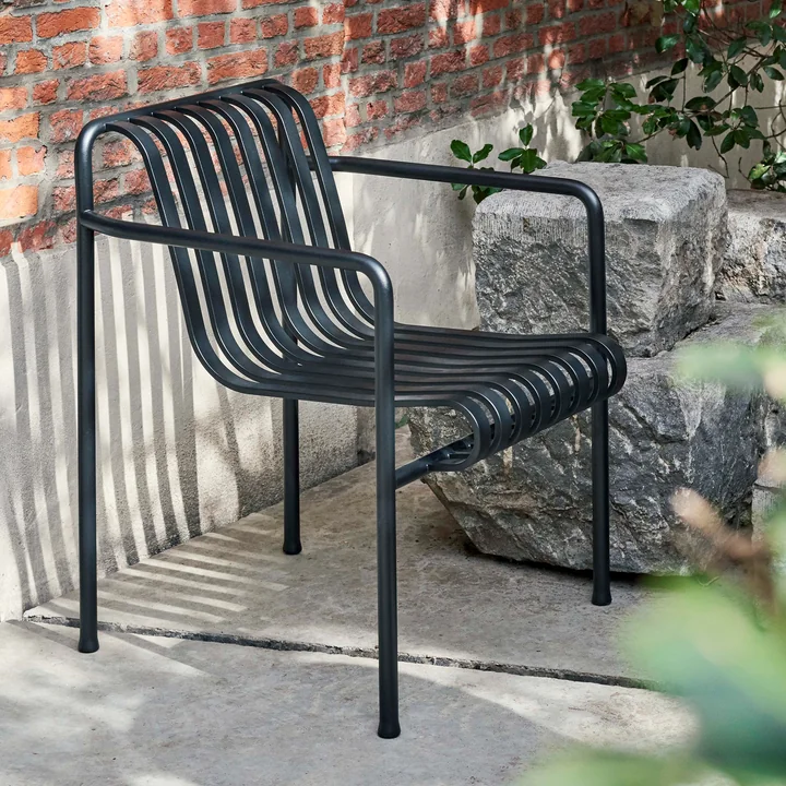 Palissade Dining Armchair fra HAY i antracit
