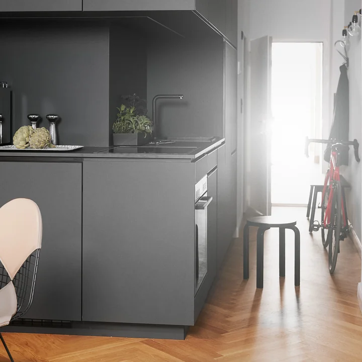 Artek - skammel E60, sort
