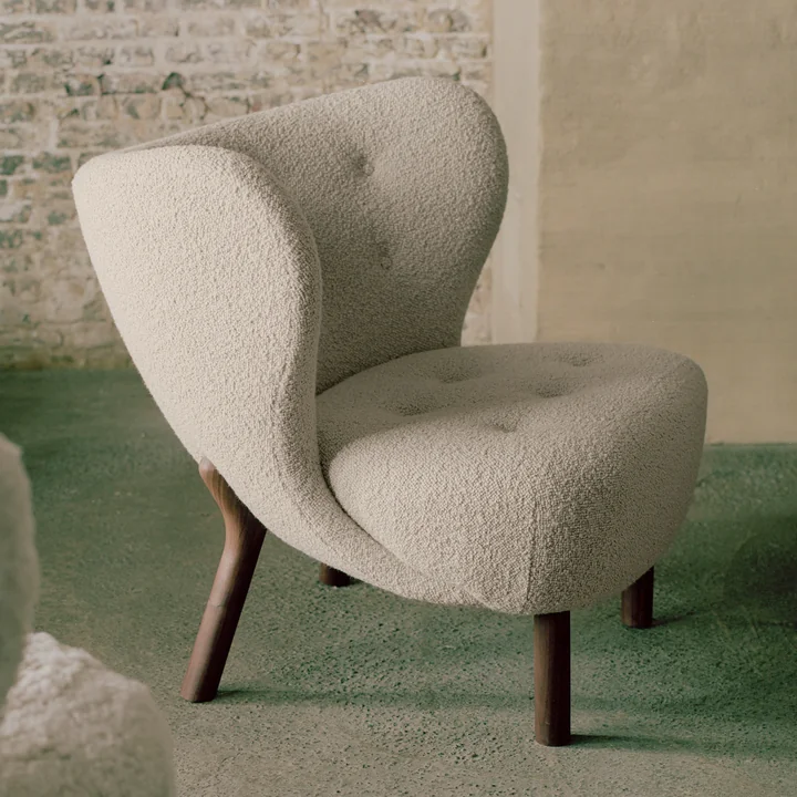 Little Petra VB1 Lounge Chair fra & Tradition i valnød / Karakorum 003