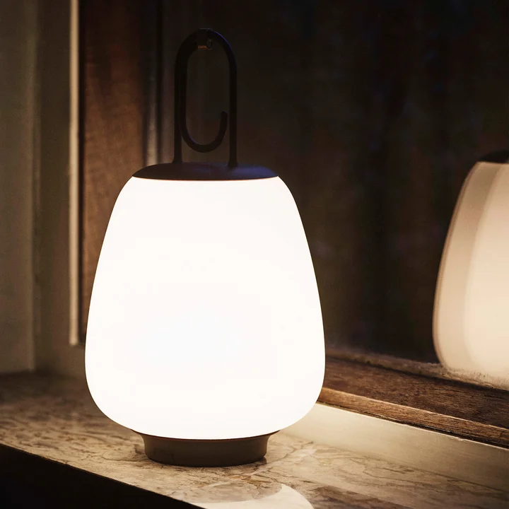 Lucca SC51 Portable batteri LED udendørs lys af & tradition i sort