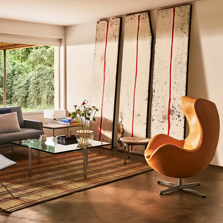 Egg Chair og Ikebana Vase af Fritz Hansen