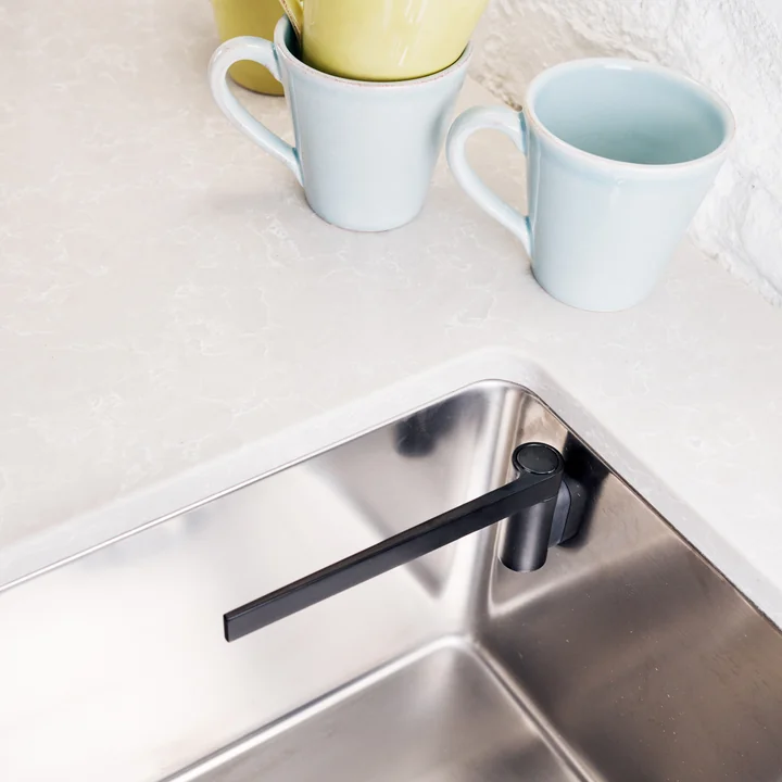 Karkludholder lige fra Happy Sinks i sort