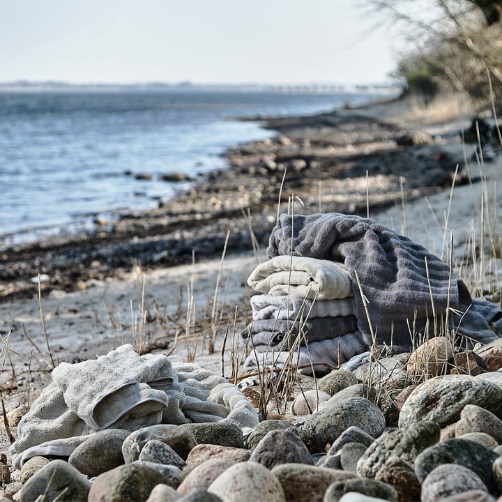 Inu badehåndklæde fra Zone Denmark