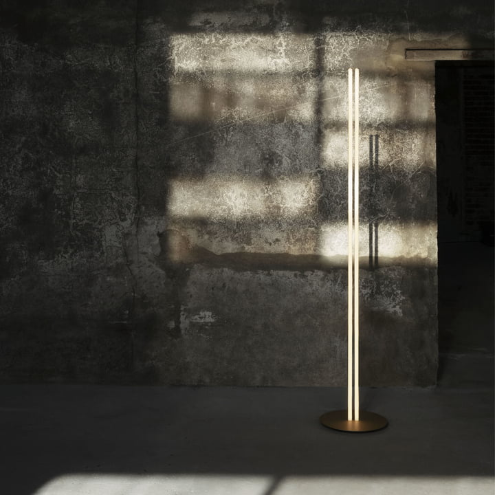 Coordinates LED gulvlampen som en unik brik i rummet