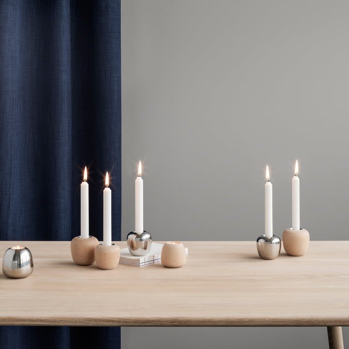 Ora lysestagerne fra Stelton i deres forskellige versioner på spisebordet