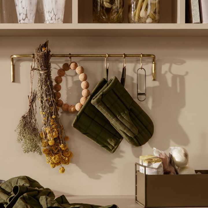 ferm Living - Hale Oven Handske, grøn / sort