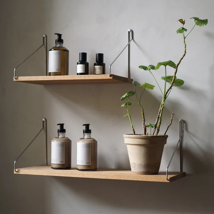 Den Apothecary håndsæbe på Shelf hylde af Frama