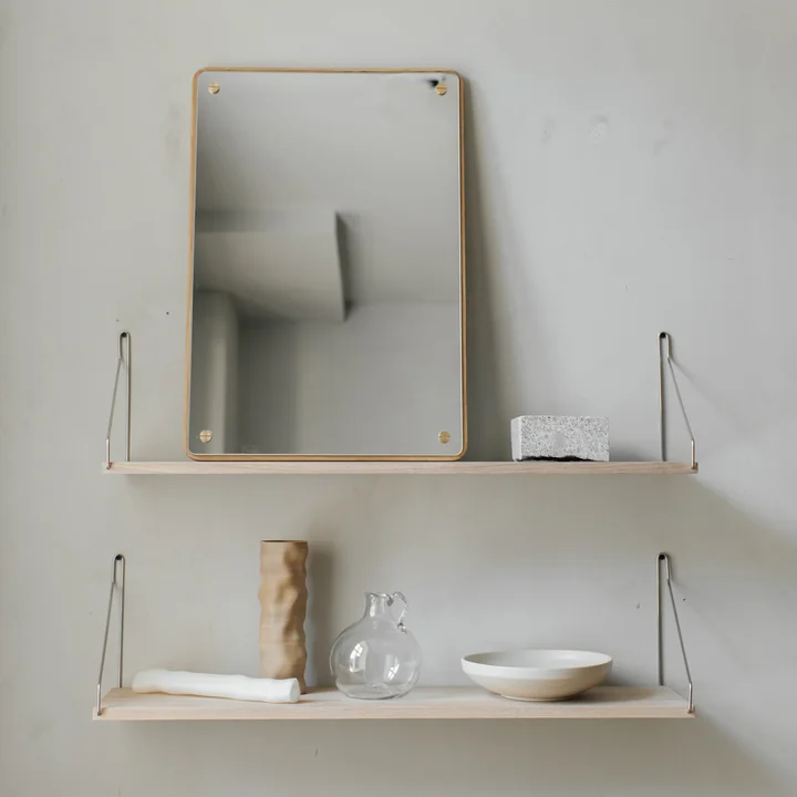 Minimalistiske træhylder fra Frama