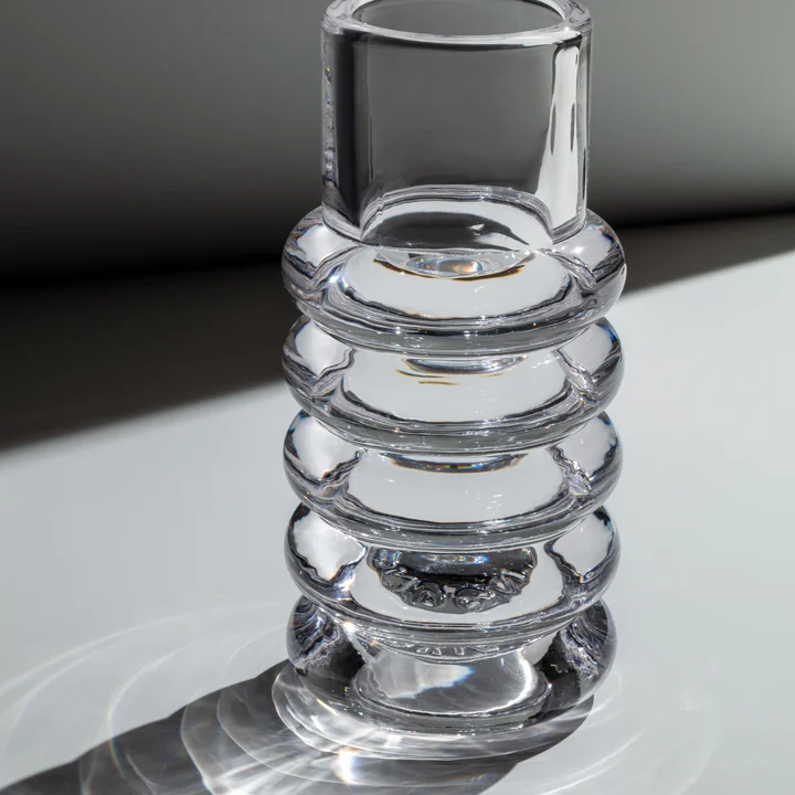 Vase med spændende refleksioner