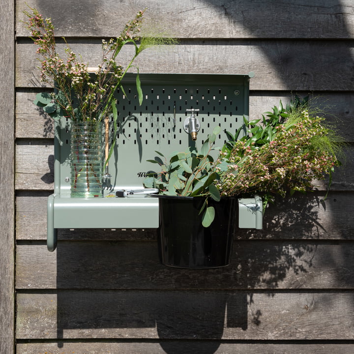 Waterworks til hanen fra Weltevree med blomster fra haven