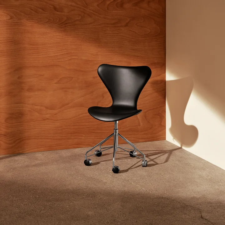 Serie 7 kontorstol af Fritz Hansen