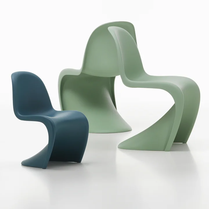Panton Junior ved siden af Panton Chair fra Vitra